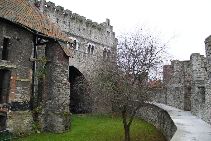 Бельгийские бродилки, пыхтелки и вопилки (с заездом в Маастрихт)