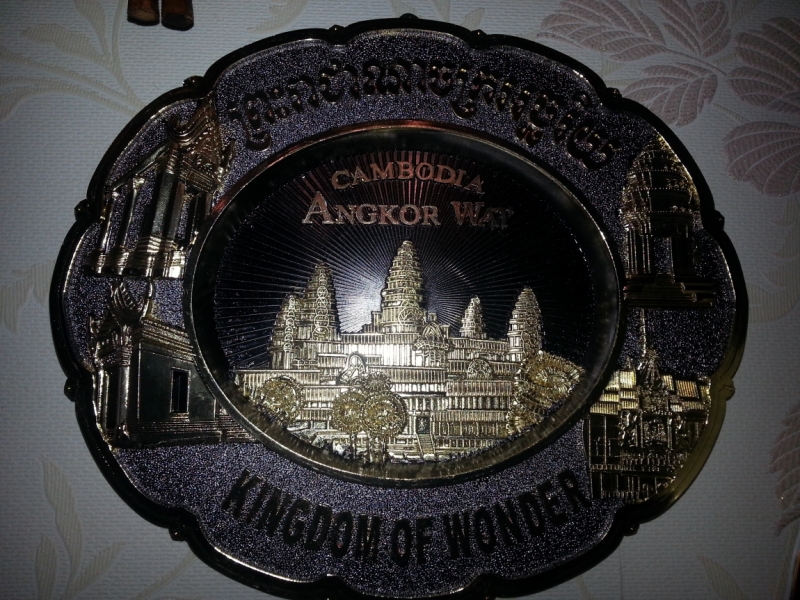 Кто коллекционирует сувенирные тарелочки?