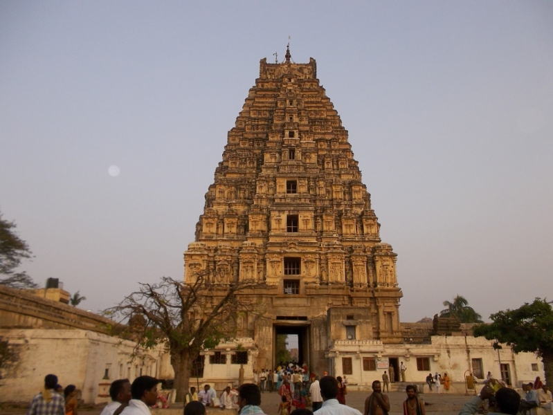 Храмы, церкви, соборы и разные святые места (фото)