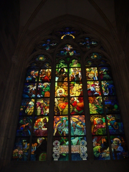 Окна, ставни, витражи, двери и ворота (фото)