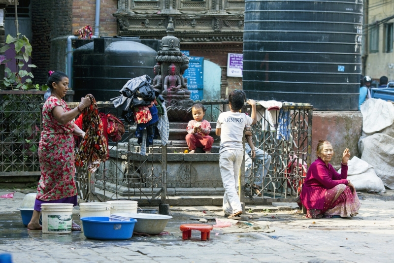 Катманду. У разломной черты.