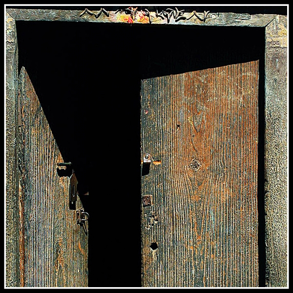 Катманду. У разломной черты.