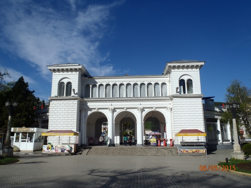 «А вот хоть бы с Лелькой в Кисловодск закатился!» (c)