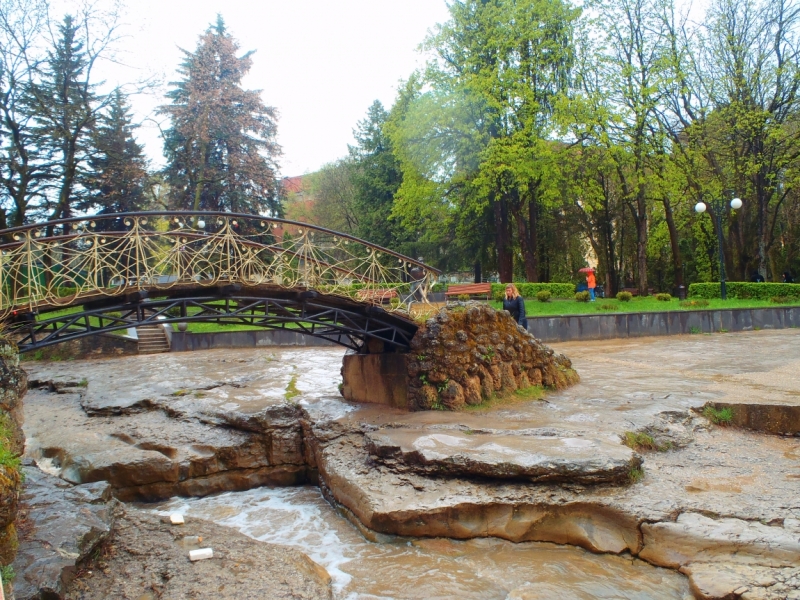 «А вот хоть бы с Лелькой в Кисловодск закатился!» (c)