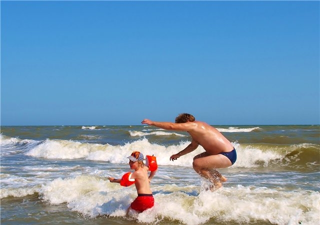 Первый раз отдыхали в России ))) Азовское море + Абрау-Дюрсо