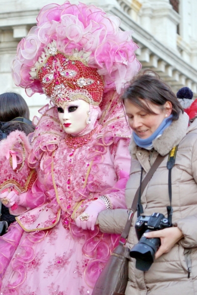 Венеция (2015, 2016, 2017, 2019, 2020...). В нескольких томах с продолжением.