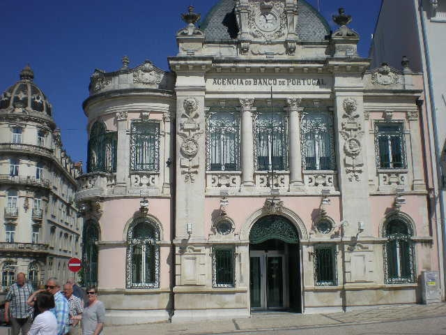 Майские праздники в Португалии. Бюджетно.