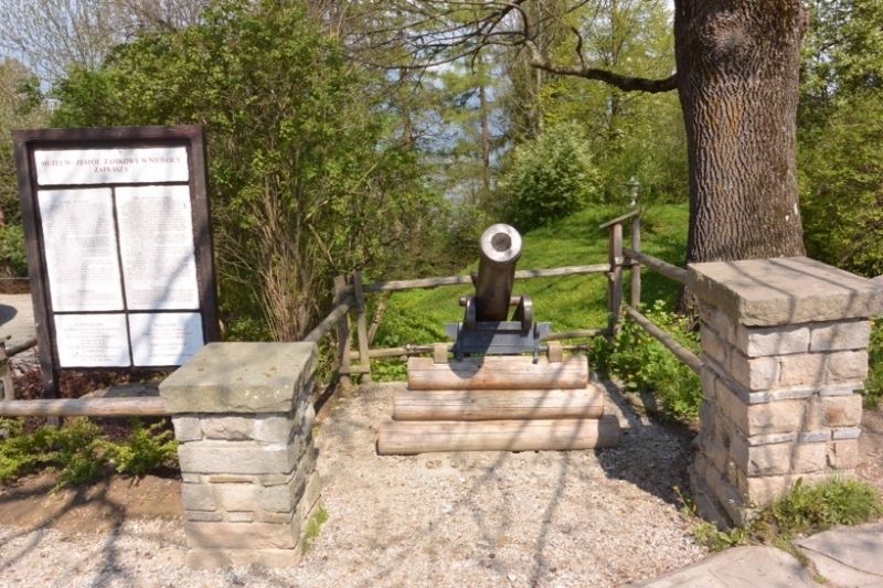 Замок Недзица (Дунаец)