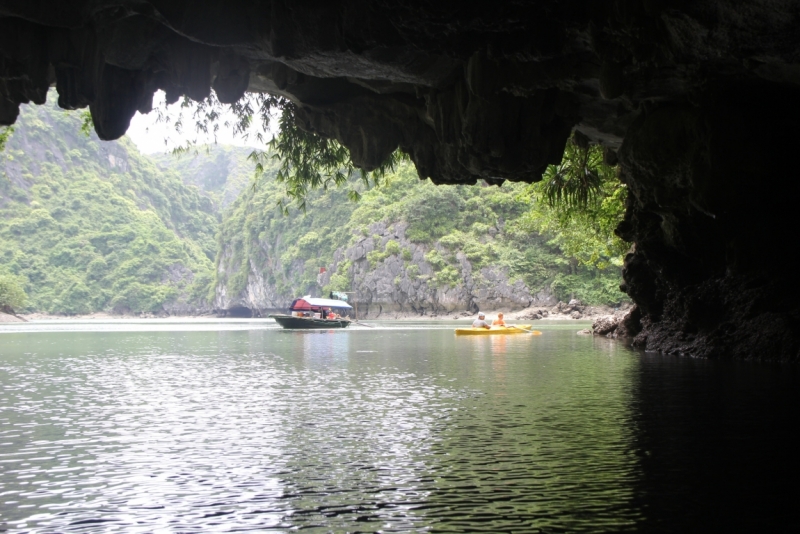 Вьетнам. Центральный и северный. Восемь четыре два
