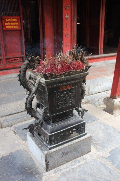 Вьетнам. Центральный и северный. Восемь четыре два