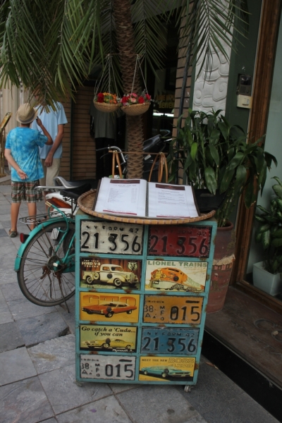 Вьетнам. Центральный и северный. Восемь четыре два