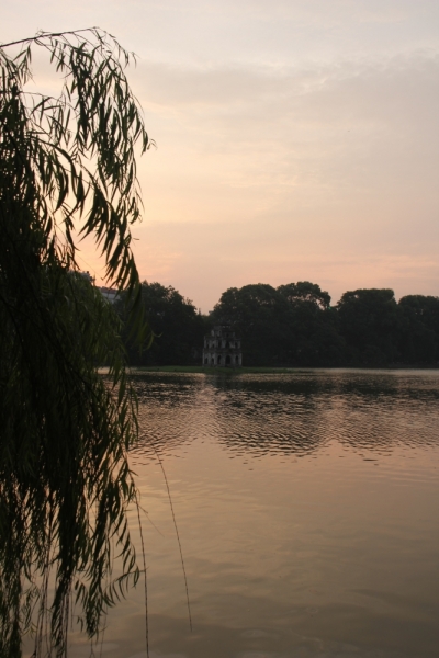 Вьетнам. Центральный и северный. Восемь четыре два