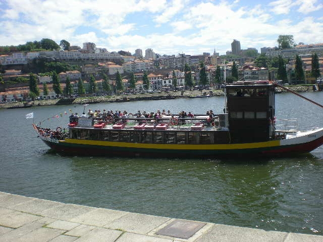 Майские праздники в Португалии. Бюджетно.