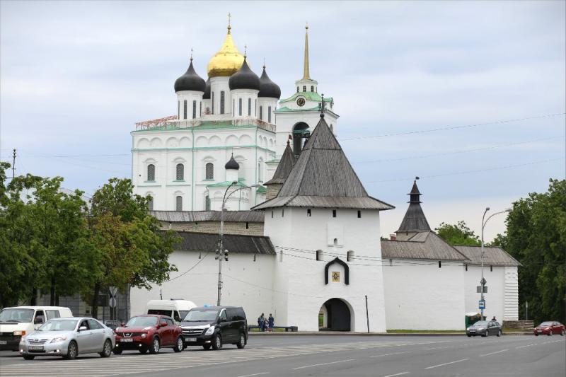 Псков-Изборск-Печоры из СПб на выходные, июнь 2015