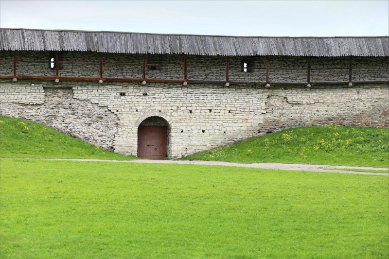 Псков-Изборск-Печоры из СПб на выходные, июнь 2015