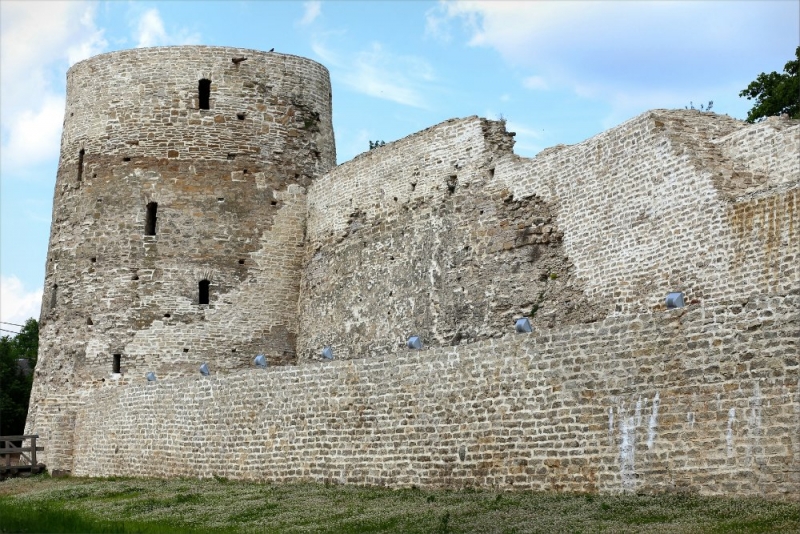 Псков-Изборск-Печоры из СПб на выходные, июнь 2015