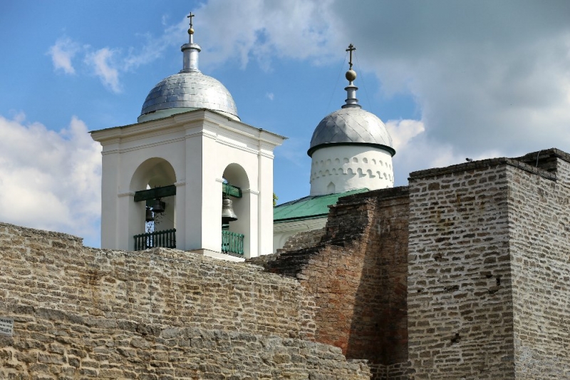 Псков-Изборск-Печоры из СПб на выходные, июнь 2015