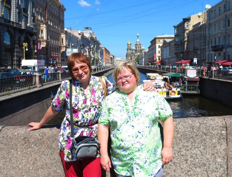 На встречу к питерским котам. Летний вечер с Нет.