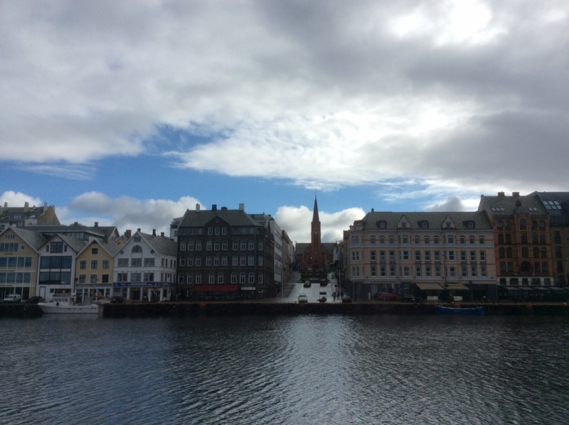 Приключения зелёного чемоданчика: круиз Costa neoRomantica в норвежских фьордах
