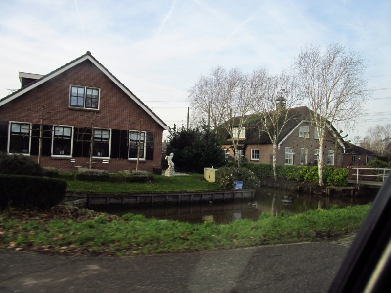 Новогодний Бенилюкс на машине