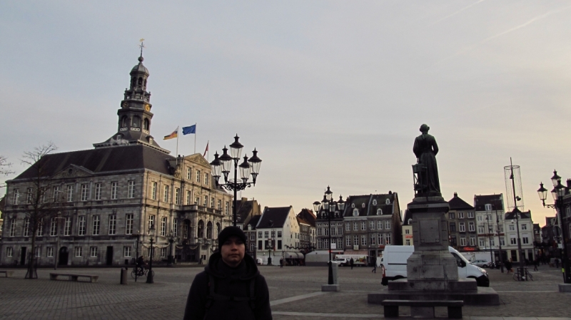 Новогодний Бенилюкс на машине