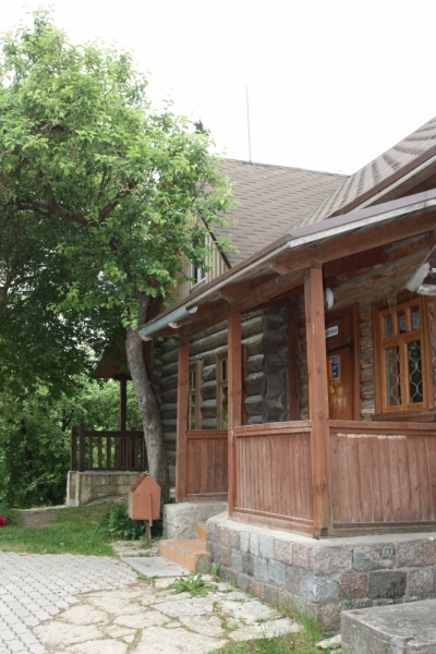 Питер-Павские маки-Псков-Изборск-Печоры-снова Павские маки-Питер