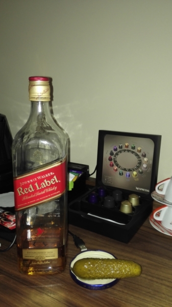 Принял на грудь, скажи что-нибудь! Трезвым вход запрещён!