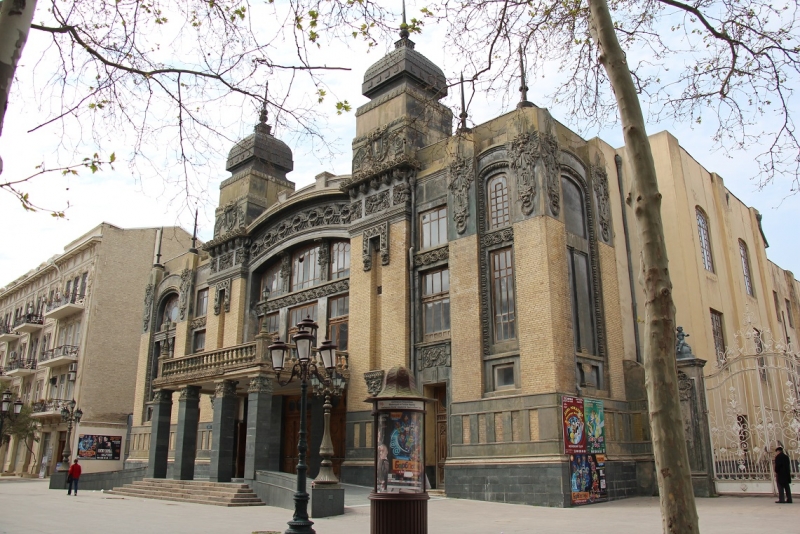 Баку, Грузия, Армения. От Черного города до Черного моря или как мы Кавказ покоряли.