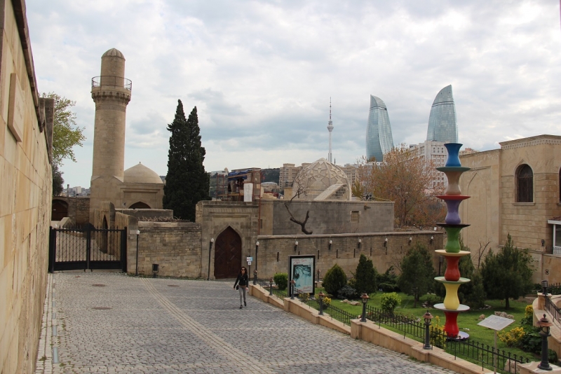 Баку, Грузия, Армения. От Черного города до Черного моря или как мы Кавказ покоряли.