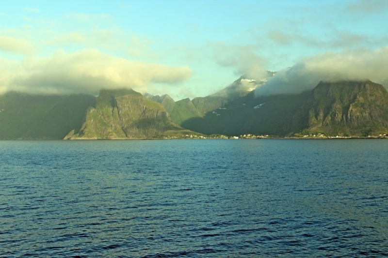Острова в облаках (с точки зрения туристов и рыбаков)