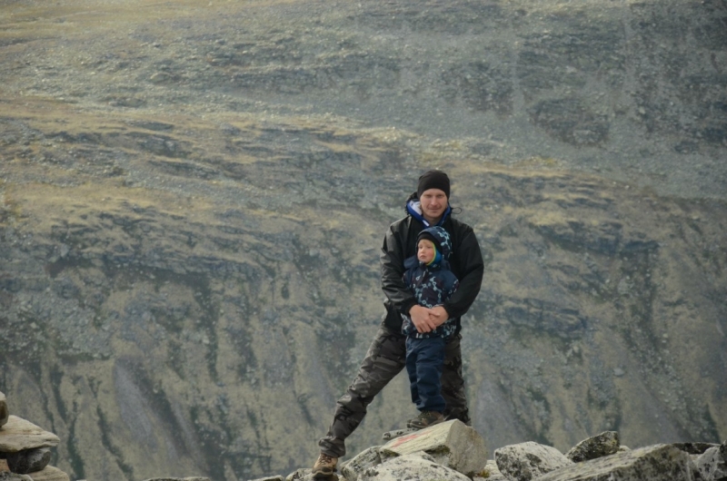 Холодное лето 2015 в поисках клада(прогулки в регионе фьордов с ребенком 4 лет,много фото)