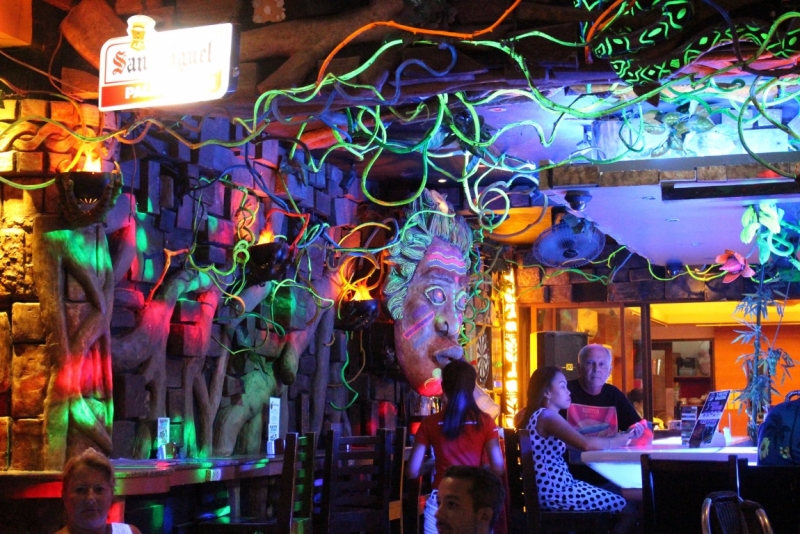 Из весны в Азиатское лето: Боракай, Гонконг, Гуанчжоу.