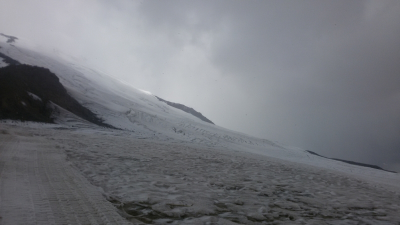 Принял на грудь, скажи что-нибудь! Трезвым вход запрещён!