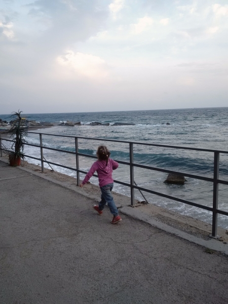 Давно считаю себя взрослой, а в Крыму никогда не бывала. Симеиз.