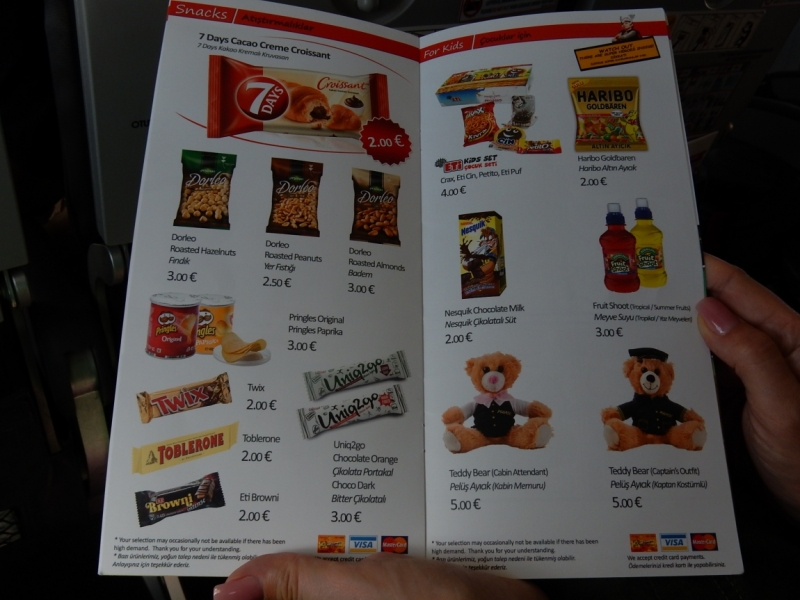 Салон,меню в самолете авивкомпании Pegasus(Пегасус)