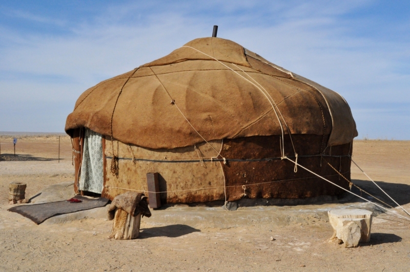 Узбекистан. Хива. Ночевка в юрте в пустыне Каракум