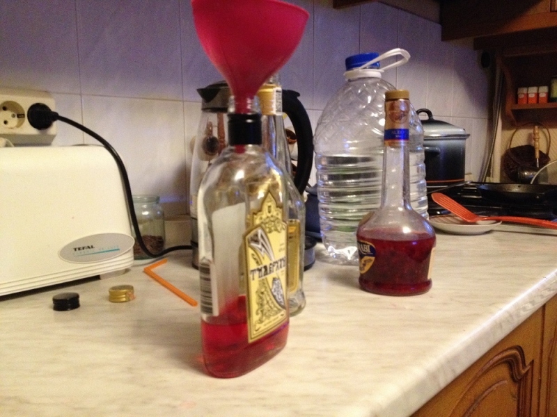 Принял на грудь, скажи что-нибудь! Трезвым вход запрещён!