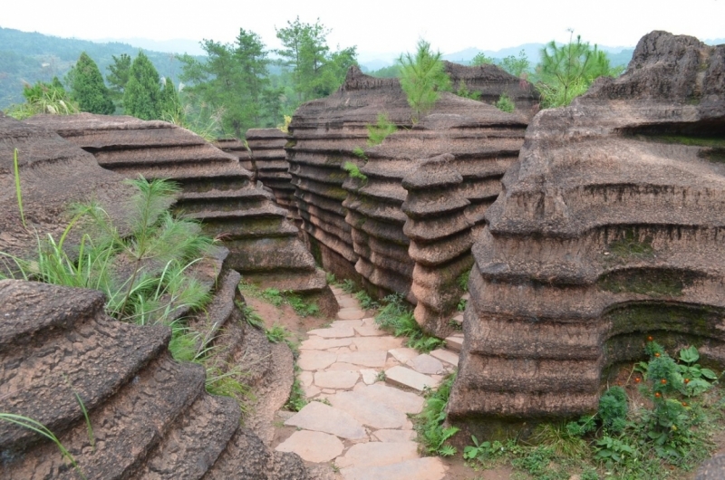 Красные горы  Xiangxi Red  Stone  Forsest  National  Geological  Park