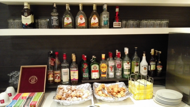 Принял на грудь, скажи что-нибудь! Трезвым вход запрещён!