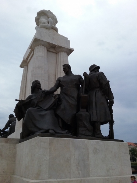 Венгрия: уроки венгерского под местное вино Венгрия: уроки венгерского под местное вино