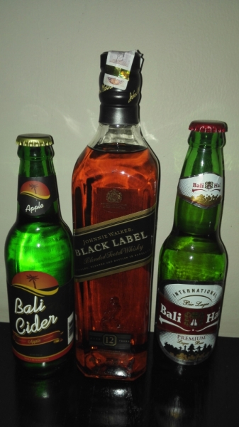 Принял на грудь, скажи что-нибудь! Трезвым вход запрещён!