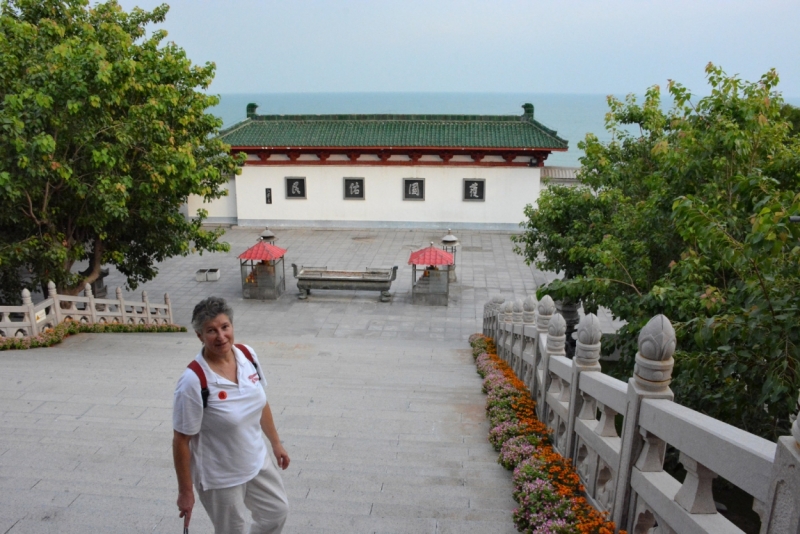 Азиадские штучки Queen-pig, тук-тук и хот-дог по-хайнаньски в круизе Voyager of the Seas