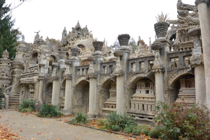 Отрив - идеальный дворец почтальона Шеваля