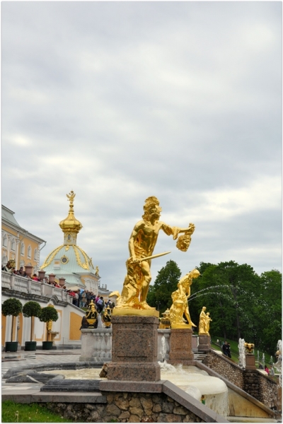 Питер: город контрастов.