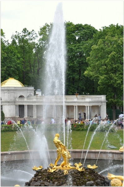 Питер: город контрастов.