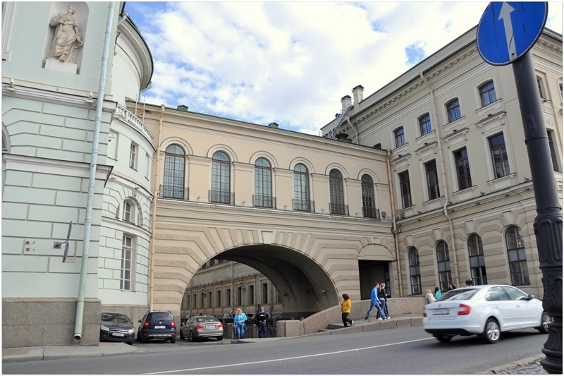 Питер: город контрастов.