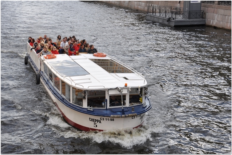 Питер: город контрастов.