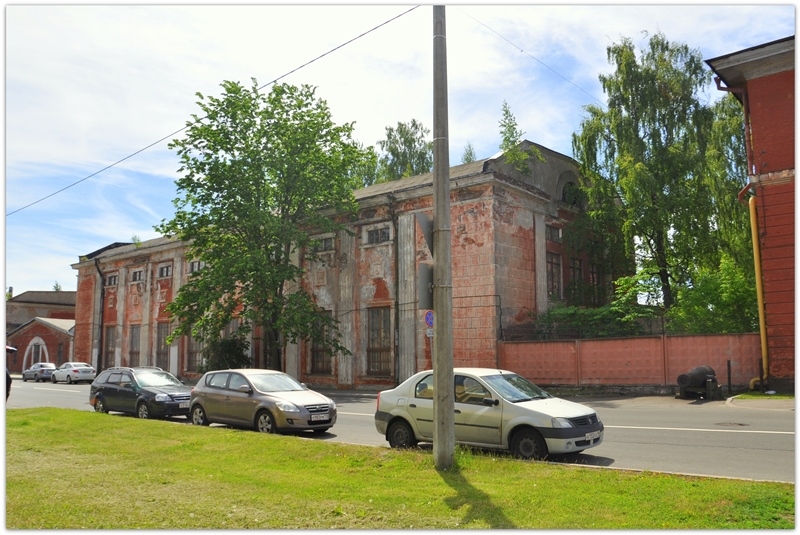 Питер: город контрастов.