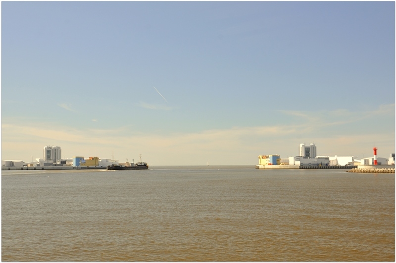 Питер: город контрастов.