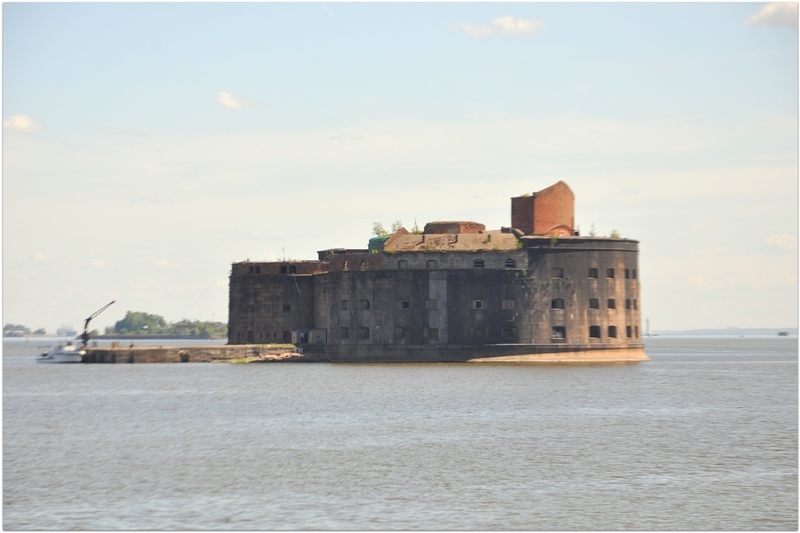 Питер: город контрастов.